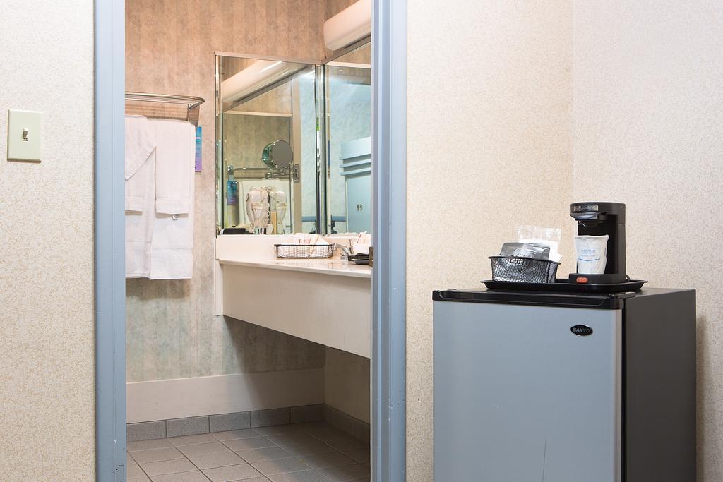 Travelodge Hotel At Lax Los Angeles Extérieur photo