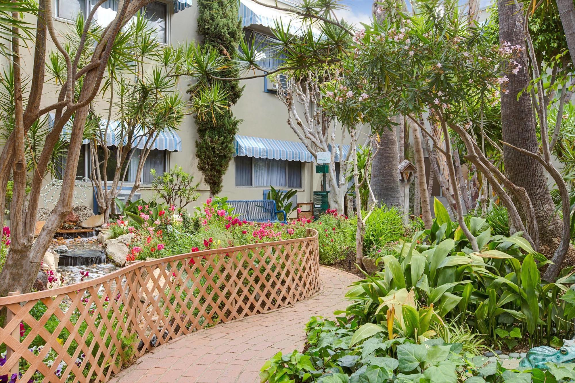 Travelodge Hotel At Lax Los Angeles Extérieur photo