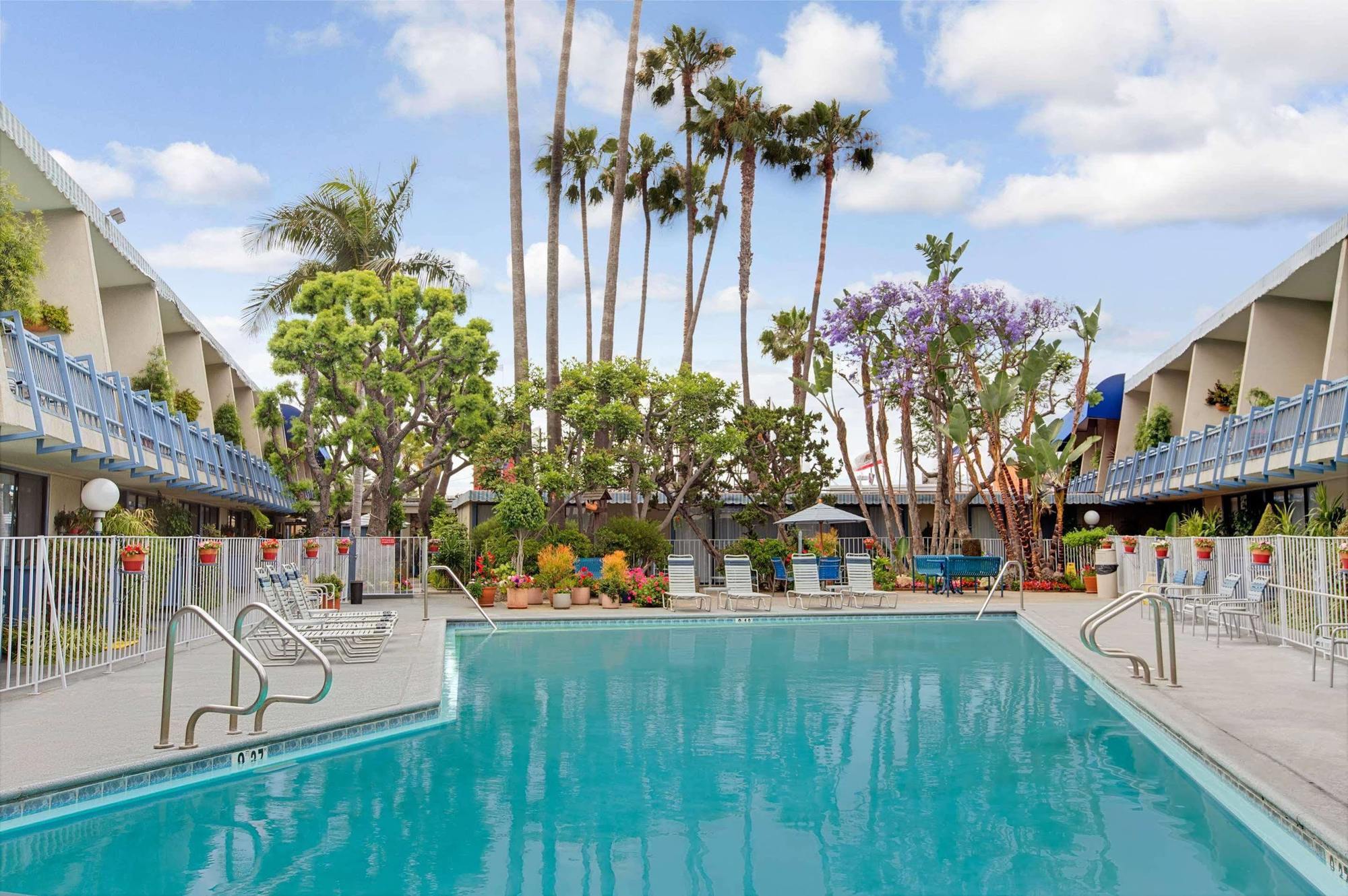 Travelodge Hotel At Lax Los Angeles Extérieur photo