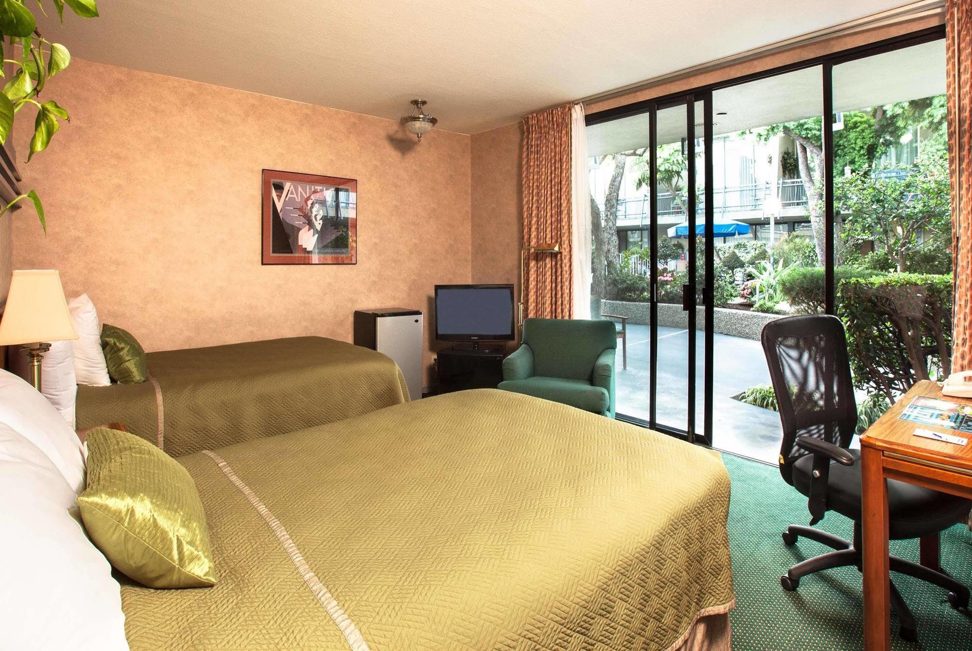 Travelodge Hotel At Lax Los Angeles Extérieur photo