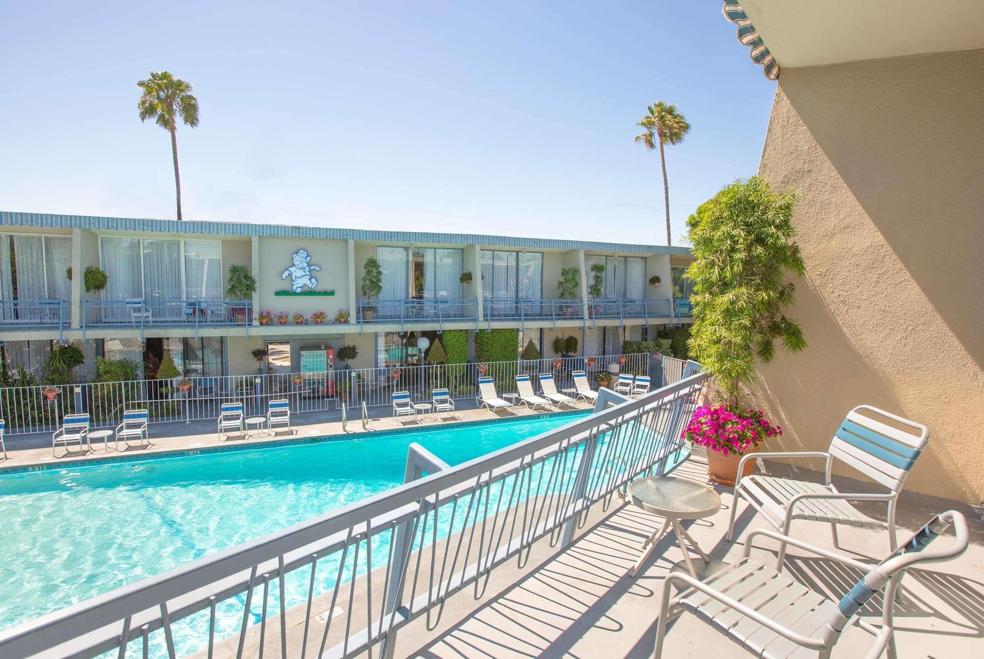 Travelodge Hotel At Lax Los Angeles Extérieur photo