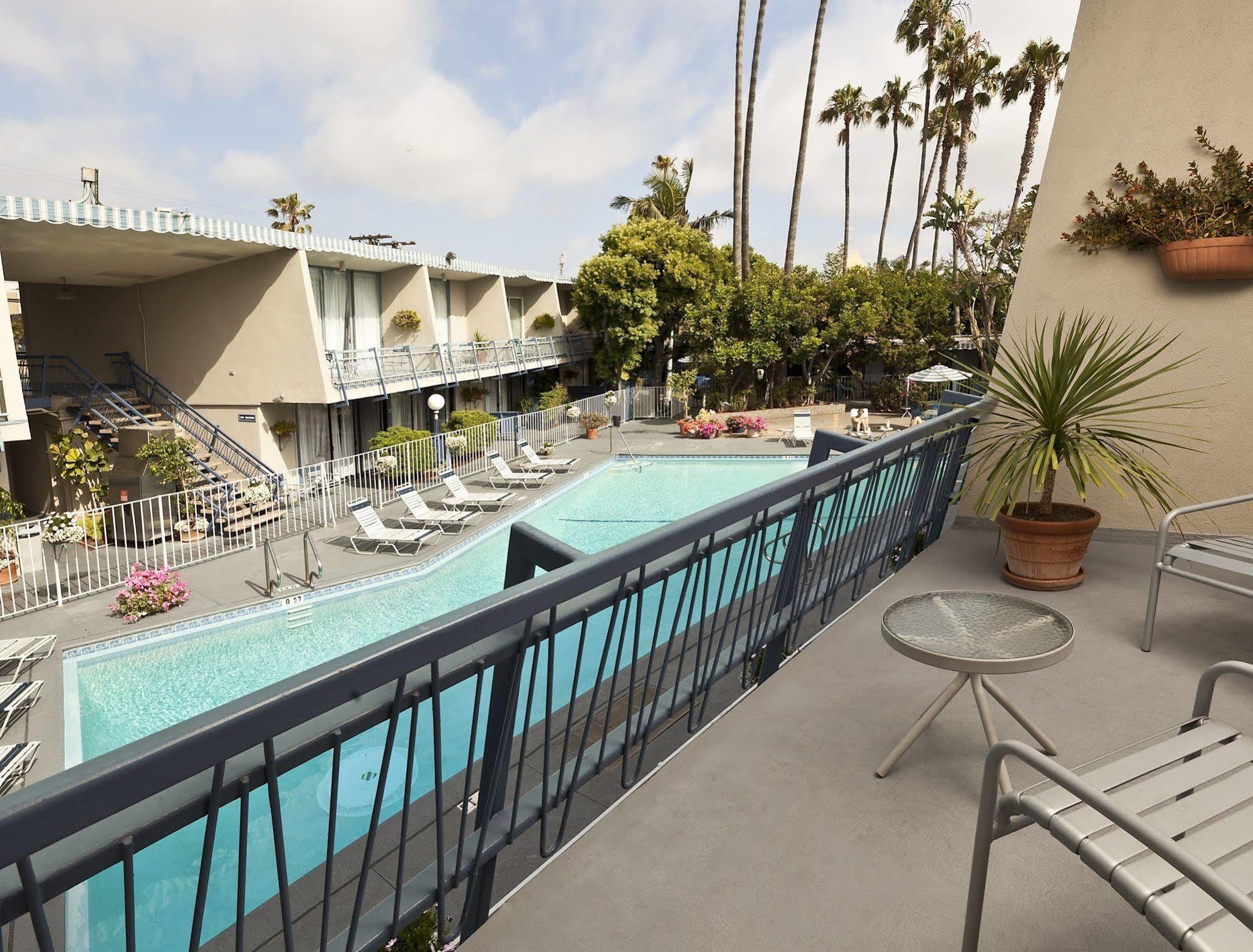 Travelodge Hotel At Lax Los Angeles Extérieur photo