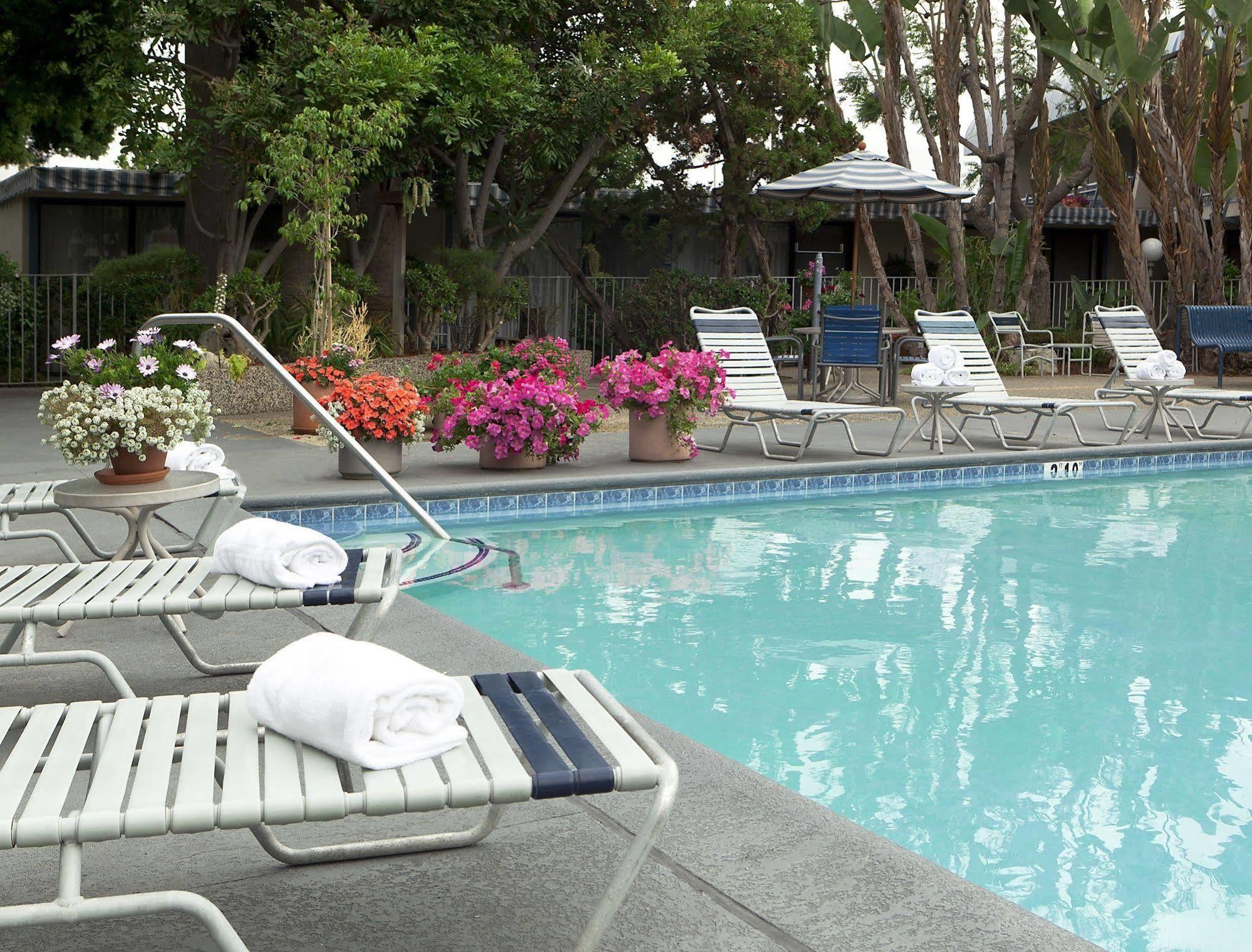 Travelodge Hotel At Lax Los Angeles Extérieur photo