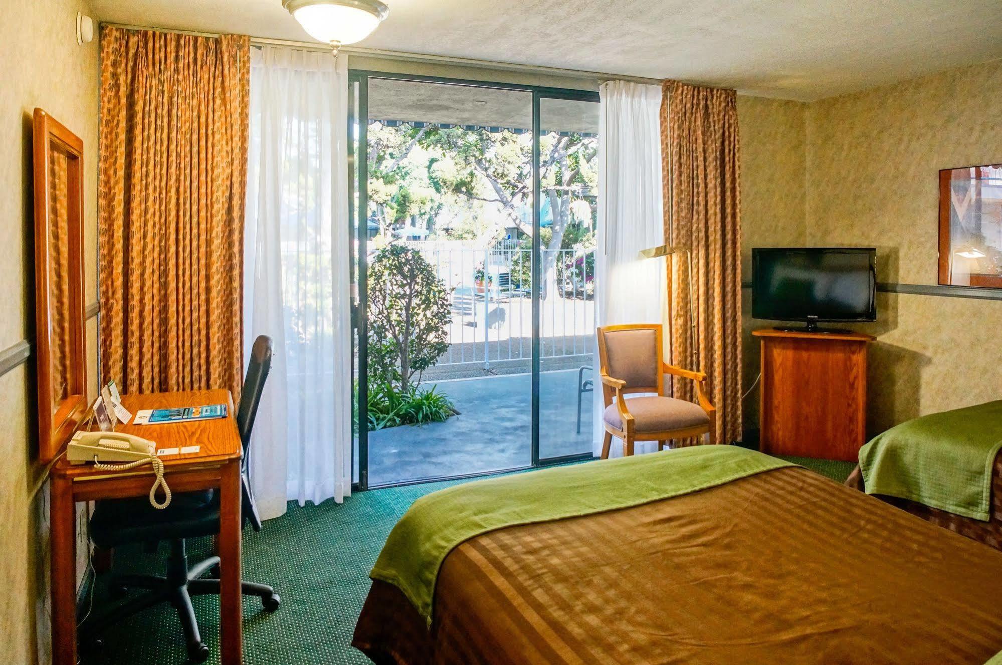 Travelodge Hotel At Lax Los Angeles Extérieur photo